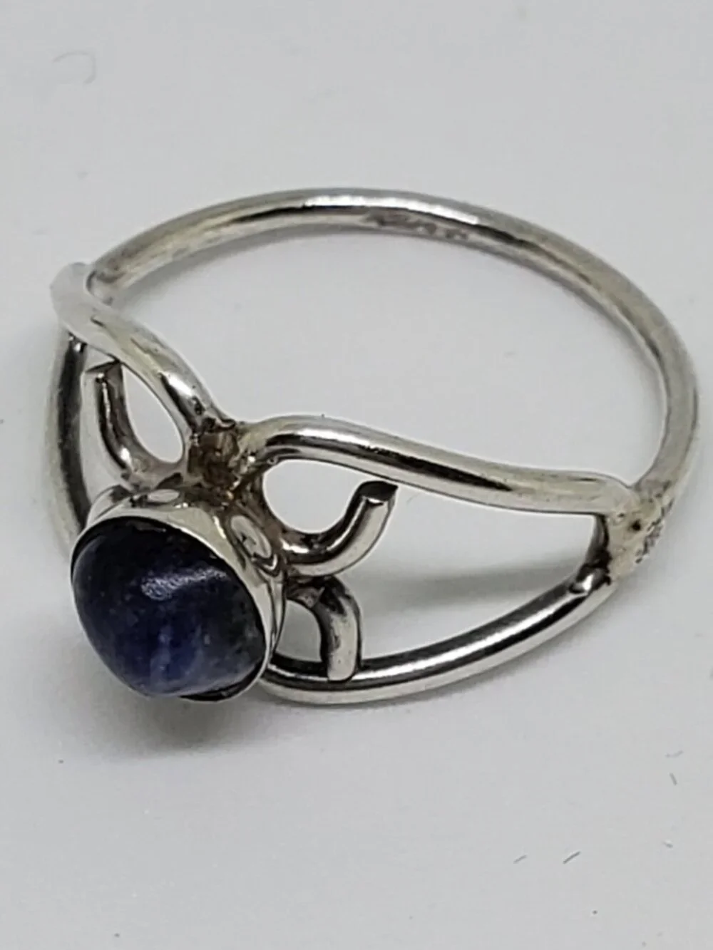 Stunning Dainty Open Scroll Work Deep Blue Round Stone in Sterling Silver Ring